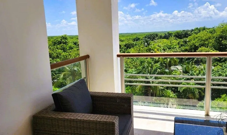 Terraza lounge panorámica del Departamento 305L en La Amada, Costa Mujeres, Cancún